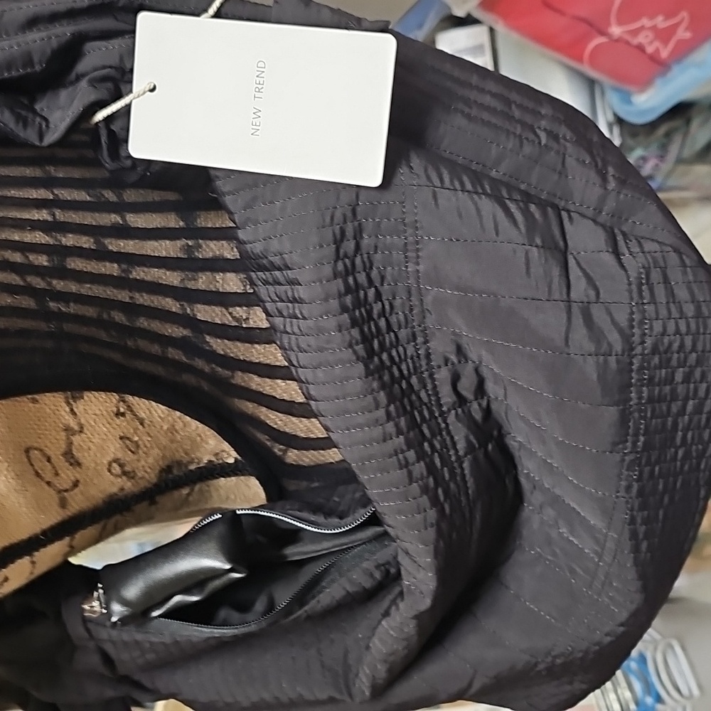 Nwt Black Or Cream Quilted Shoulder Bag - Picture 2 of 9